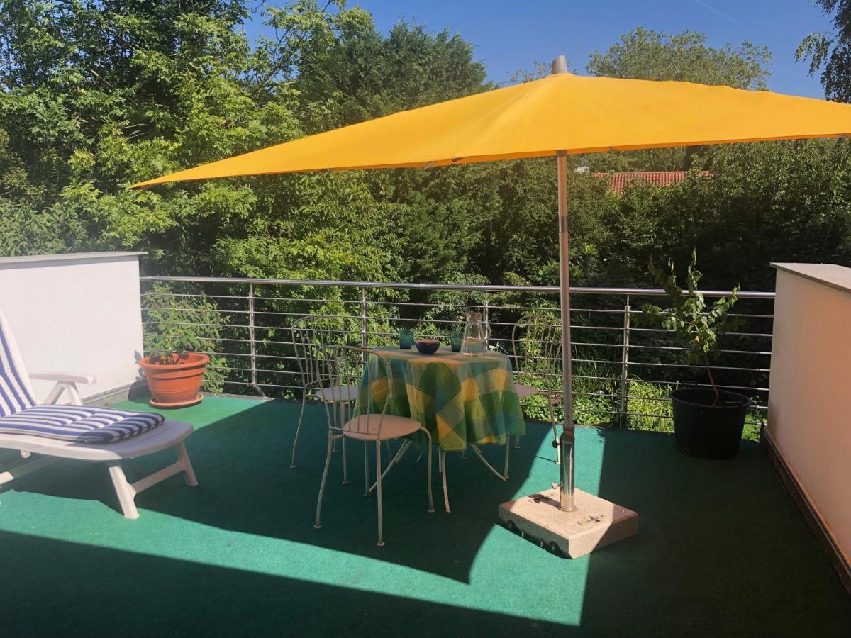 Ferienwohnung Glueck In Benrath Düsseldorf Exterior foto